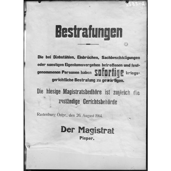 Paris, 6 avenue Malakoff. Musée Leblanc. Affiche allemande. [légende d’origine]