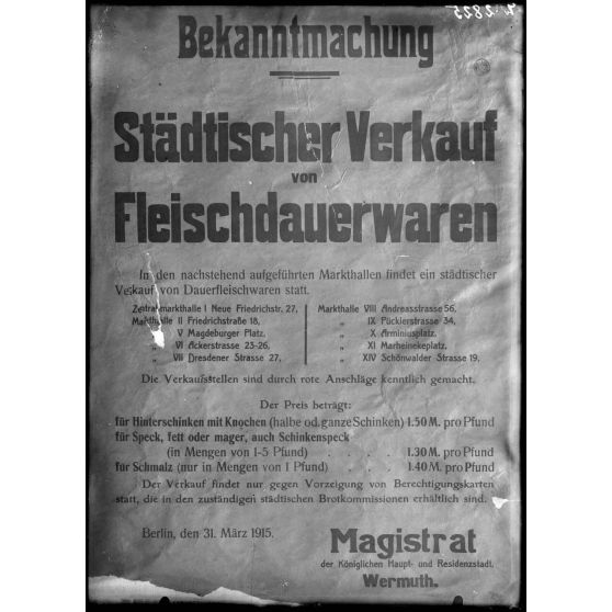 Paris, 6 avenue Malakoff. Musée Leblanc. Affiche allemande. [légende d’origine]