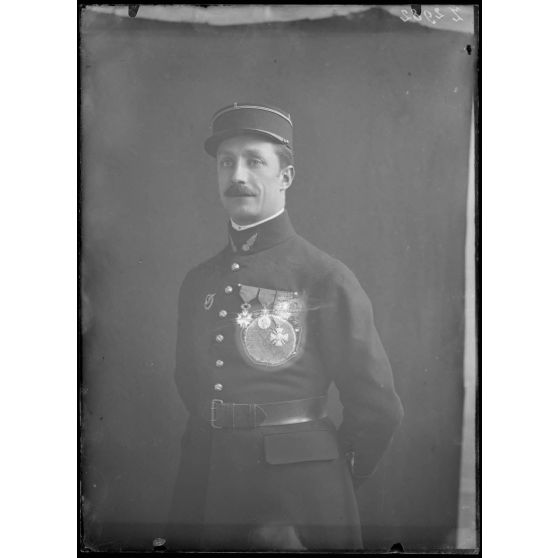 [Portrait d'un officier].