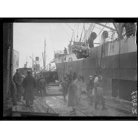 Le Havre. L’encombrement du port. [légende d’origine]