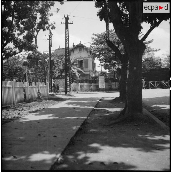 Carrefour de rues dans Hanoï.