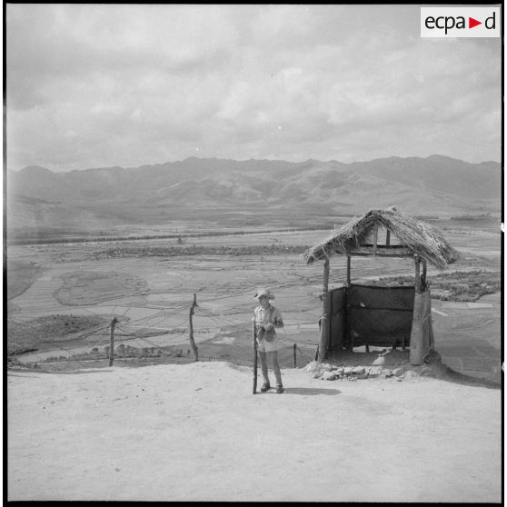 Soldat du 3e bataillon du 21e RIC au poste de guet.