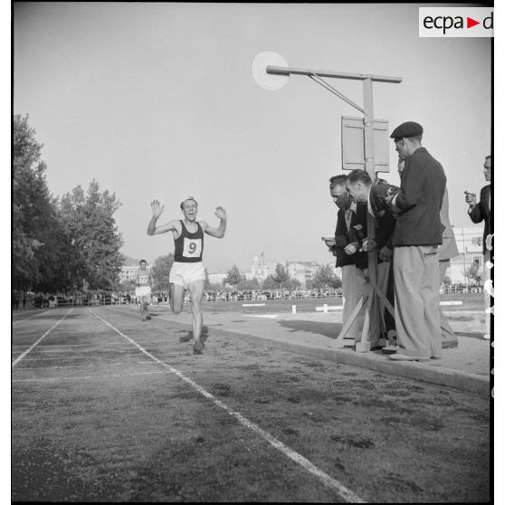 Arrivée de l'épreuve de 5 000 mètres.