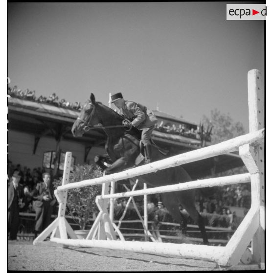 Concours hippique au 2e RAM.