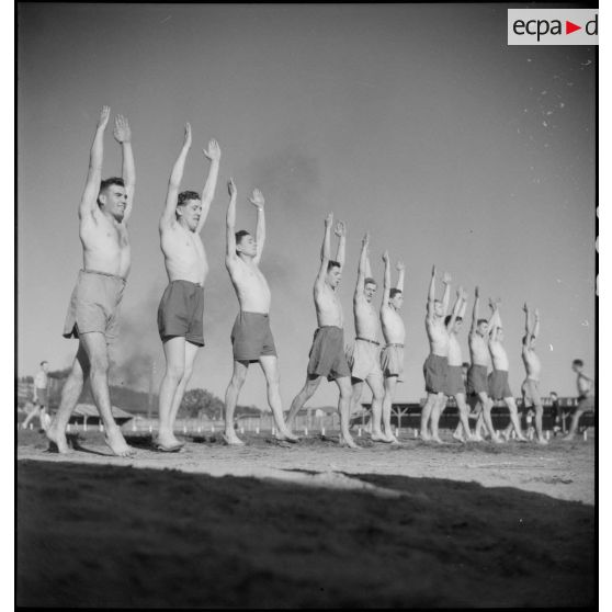 Séance d'instruction militaire et sportive.