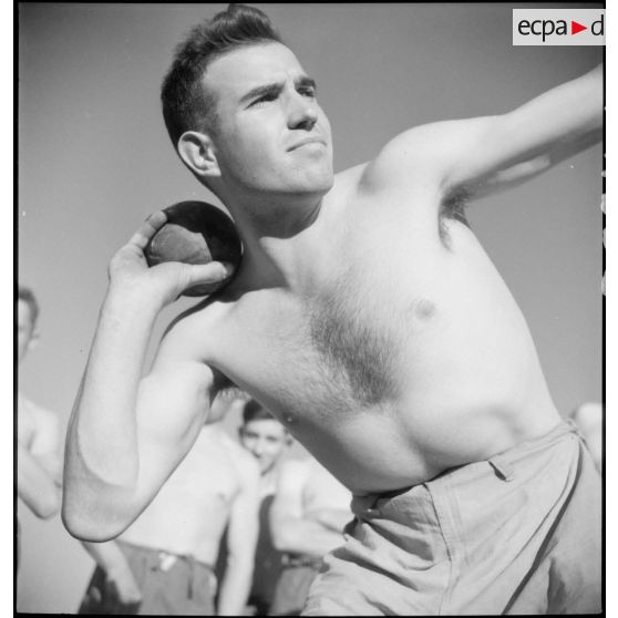 Séance d'instruction militaire et sportive.