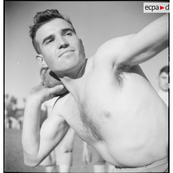 Séance d'instruction militaire et sportive.