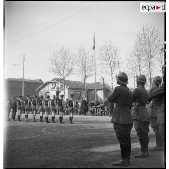 Cérémonie des couleurs sur le stade Sénac à Toulouse.
