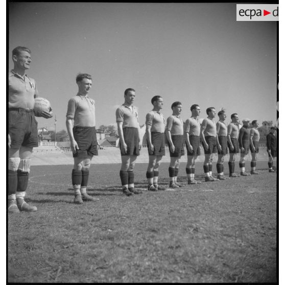 L'équipe de football de la 3e légion de la Garde de Montpellier.