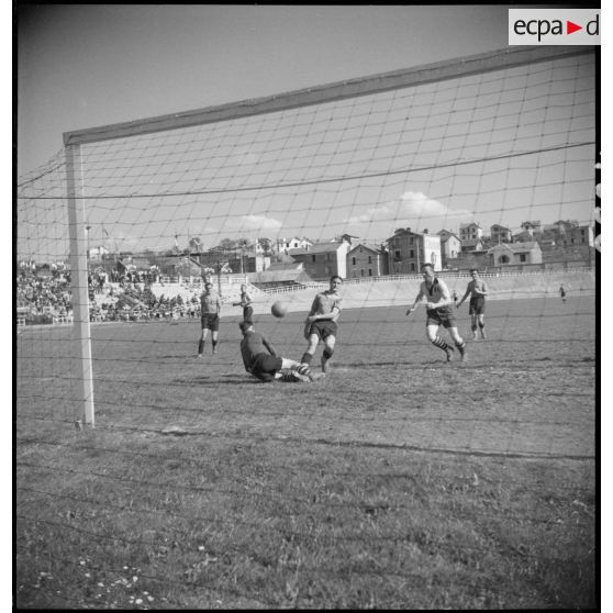 Rencontre de la finale de la coupe de France de football des unités de la Garde.