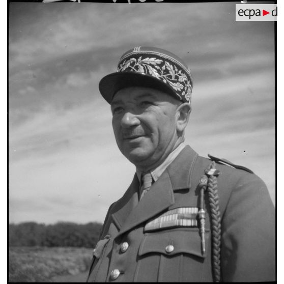 Portrait du général de brigade Bois, commandant la 2e brigade de la Garde stationnée à Chamalières (Puy-de-Dôme).