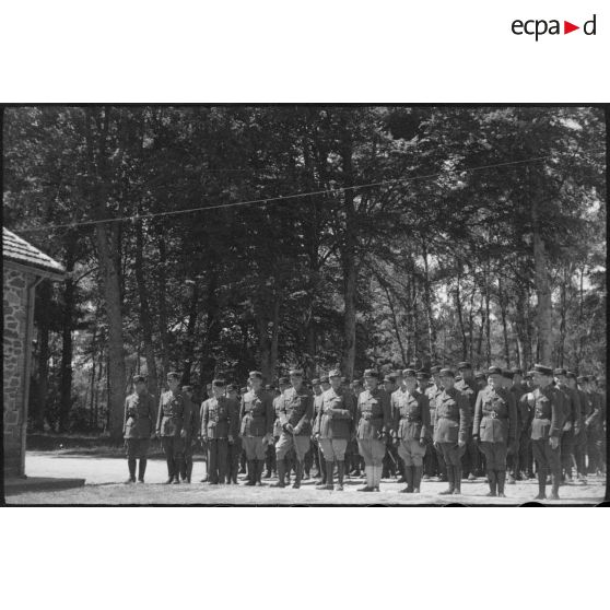 Rassemblement de l'état-major de la 2e brigade de la Garde au camp militaire de Bourg-Lastic.
