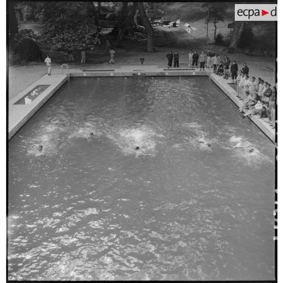 Epreuve de natation au centre d'éducation Bayard.