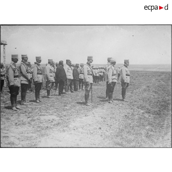 [Voyage de monsieur Albert Thomas sur le front roumain].