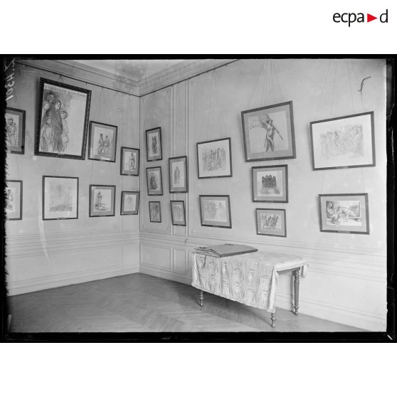 Paris. Musée Leblanc. Exposition d'oeuvres de guerre. [légende d'origine]