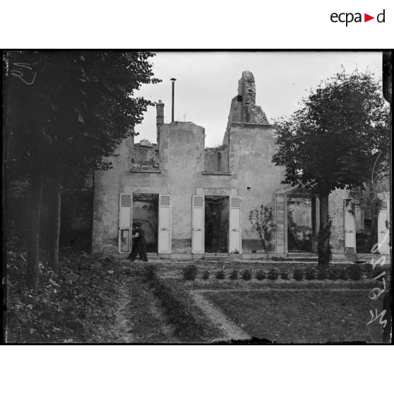 Baron (Oise). Maison du compositeur Albéric Magnard, tué par les allemands en 1914. [légende d'origine]