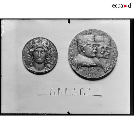 Paris. Musée Leblanc. Plaquette française. [légende d'origine]