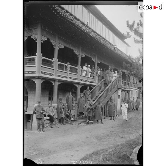 [Hôpital colonial de Carrières sous Bois].