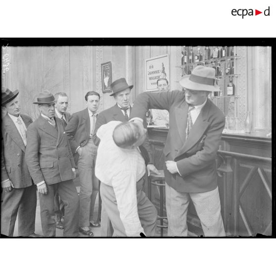 Documents archives. [légende d'origine]