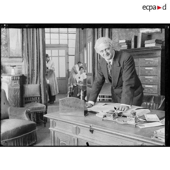 Documents archives. [légende d'origine]