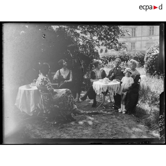 Documents archives. [légende d'origine]