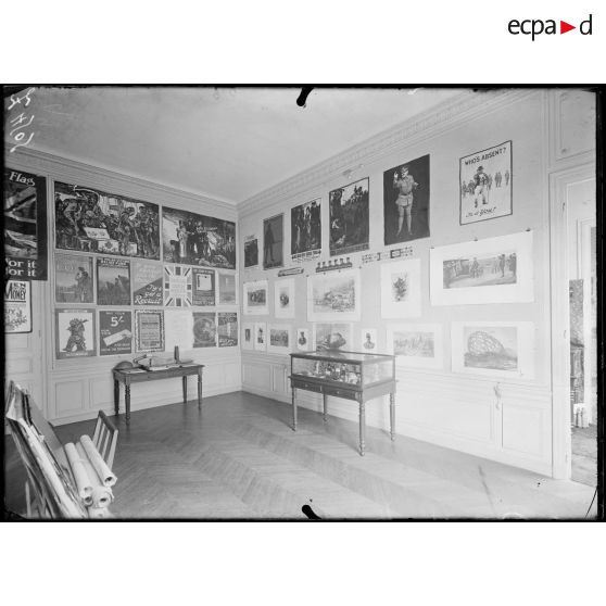 Paris. Musée Leblanc. Salle anglaise. [légende d'origine]