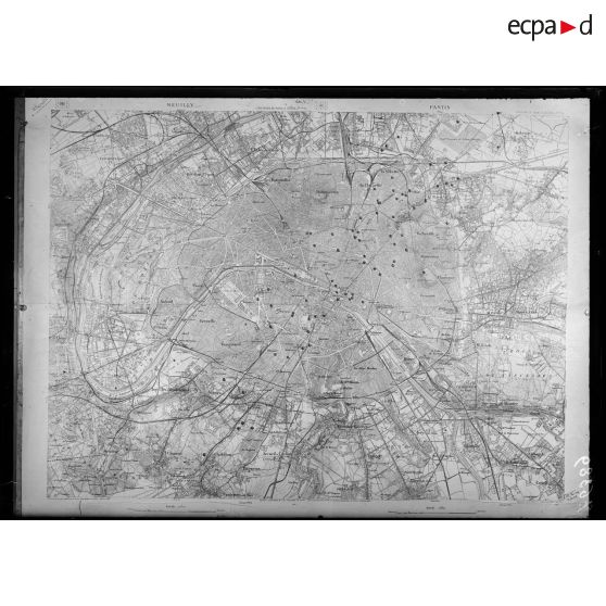 Bombardement de Paris par pièces à longue portée. [légende d'origine]