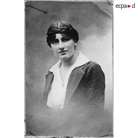 [Reproduction d'une photographie.]