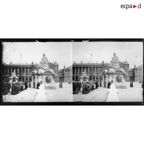 Paris. Fête de l'Independance Day. La place de la Concorde. [légende d'origine]