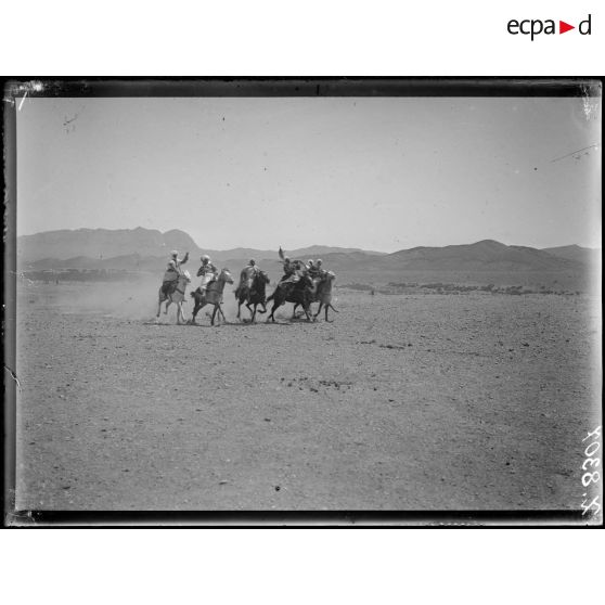 Maroc oriental. Talsinnt. Fantasia. [légende d'origine]