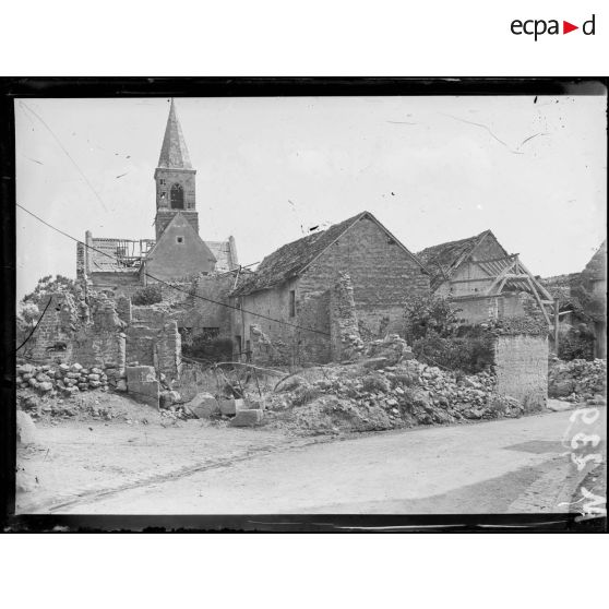 L'église de Villers-Franqueux. [légende d'origine]