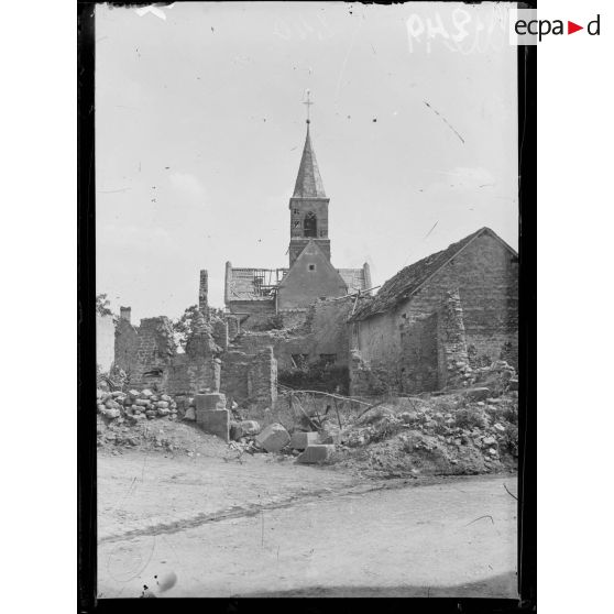 L'église de Villers-Franqueux. [légende d'origine]