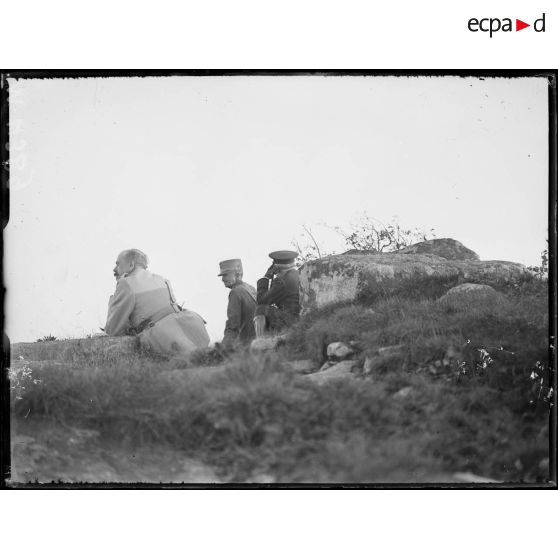 Masevaux, sur la place, remise de décorations par le roi d'Italie. [légende d'origine]