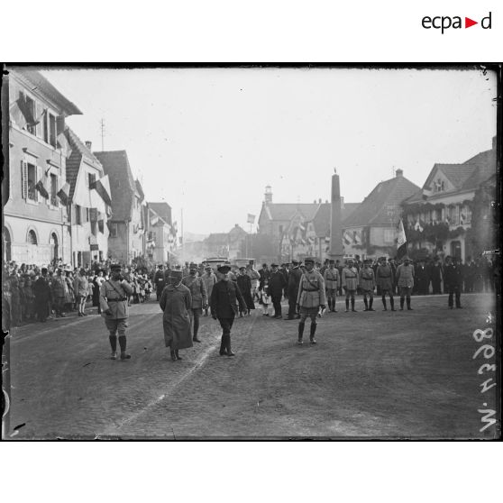 Dannemarie, visite du roi d'Italie et du président. [légende d'origine]