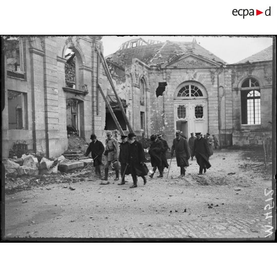 Verdun, visite du président de la République portugaise. [légende d'origine]