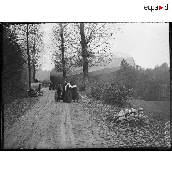 Bourbonne-les-Bains, le zepellin L49. [légende d'origine]