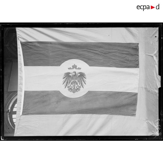 Paris. Musée de l'Armée. Pavillon allemand du poste de Kousseri (Tchad) pris le 20 septembre 1914 par le colonel Largeau. [légende d'origine]