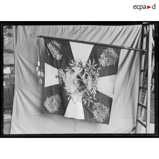Paris. Musée de l'Armée. Drapeau du régiment de Landwehr 72, 2e bataillon. [légende d'origine]