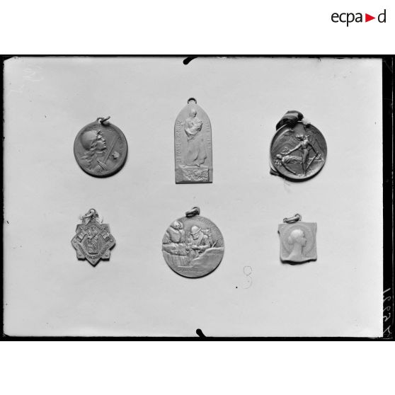 Paris. Musée Leblanc. Médailles françaises. [légende d'origine]