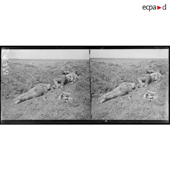 Vers Neuilly-Saint-Front, Aisne, cadavres allemands. [légende d'origine]