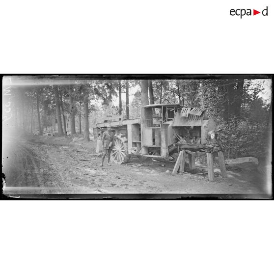 Marne, mission automobile du lieutenant Heuzé. Camion allemand. [légende d'origine]