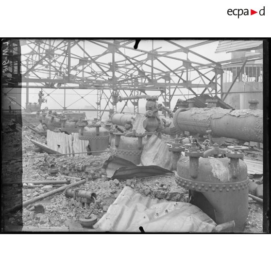 Azincourt, Nord, dôme et reservoir coté nord. [légende d'origine]