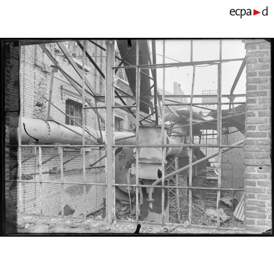 Azincourt, Nord, condensateur et machine d'extraction. [légende d'origine]