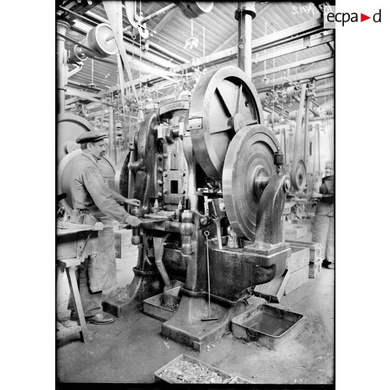 Toulouse. L'Arsenal. Découpage de la rondelle. [légende d'origine]