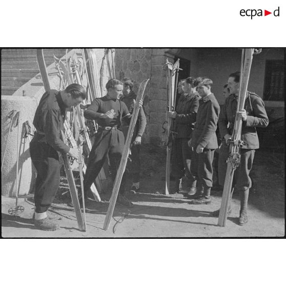 Départ en excursion ou pour une leçon de ski.