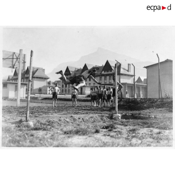 Séance d'hébertisme au 6e escadron de la 1re légion de la Garde.