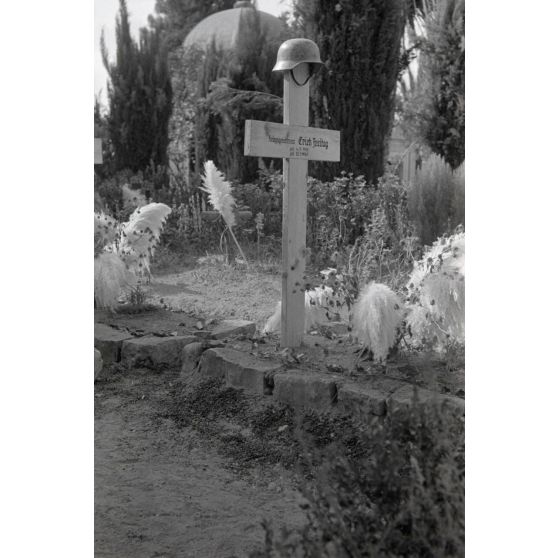 Des tombes allemandes dans le secteur de Cassino (Latium).