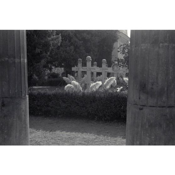 Des tombes allemandes dans le secteur de Cassino (Latium).