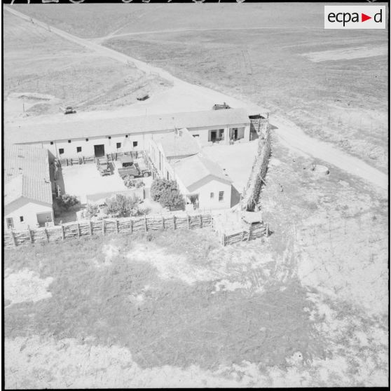 Vue du poste frontalier Sakiet.