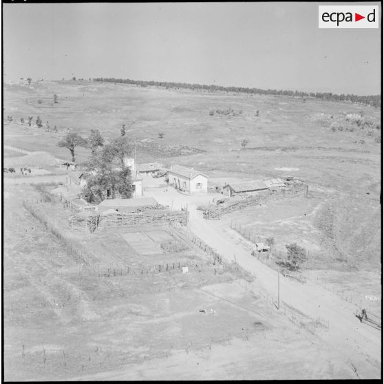 Le poste du DS 100 à Aïn-Zana.